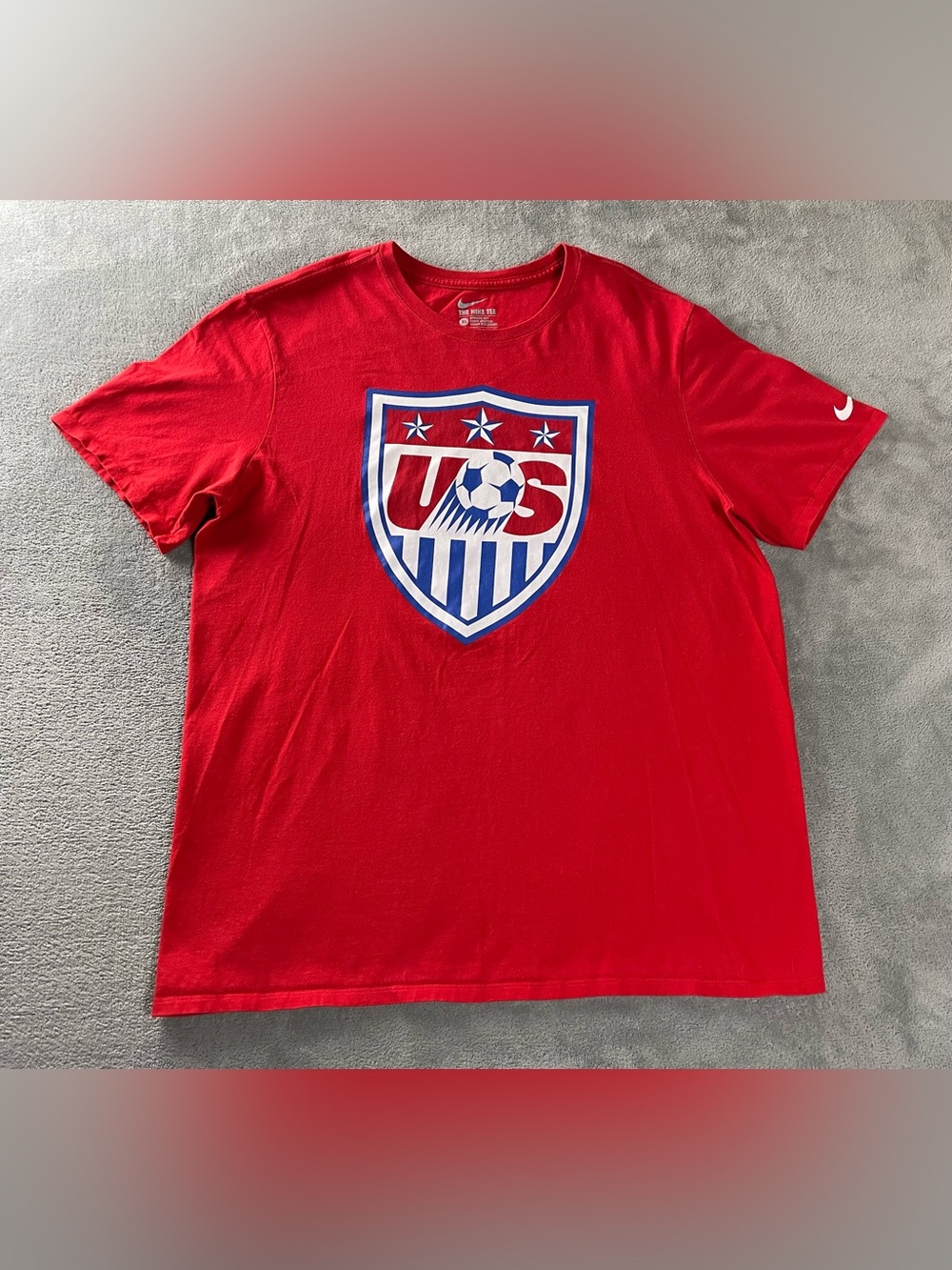 Nike US Soccer Crest USA Swoosh T Shirt Men’s XL Athletic Cut Red Cotton